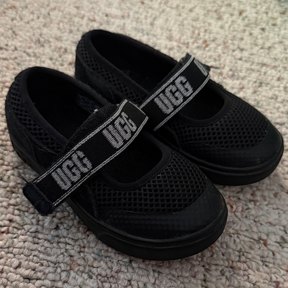 UGG Kids Black Mesh Dress Shoes